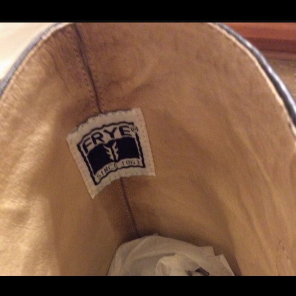 Frye - Picture 1 of 3